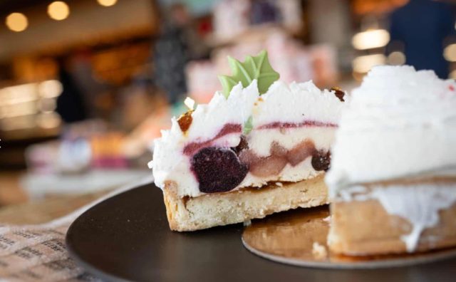 New for 2025, the Cherry, Apple & Fig Tart is a true showstopper of a dessert. Our pâte sucrée tart shell is filled with BC cherries and tart green apples, and a layer of fig jam adds a subtle sweetness that ties all of the flavours together. It’s finished with a delicious hazelnut pastry cream and light and fluffy whipped ganache topping. Sure to be a holiday hit!