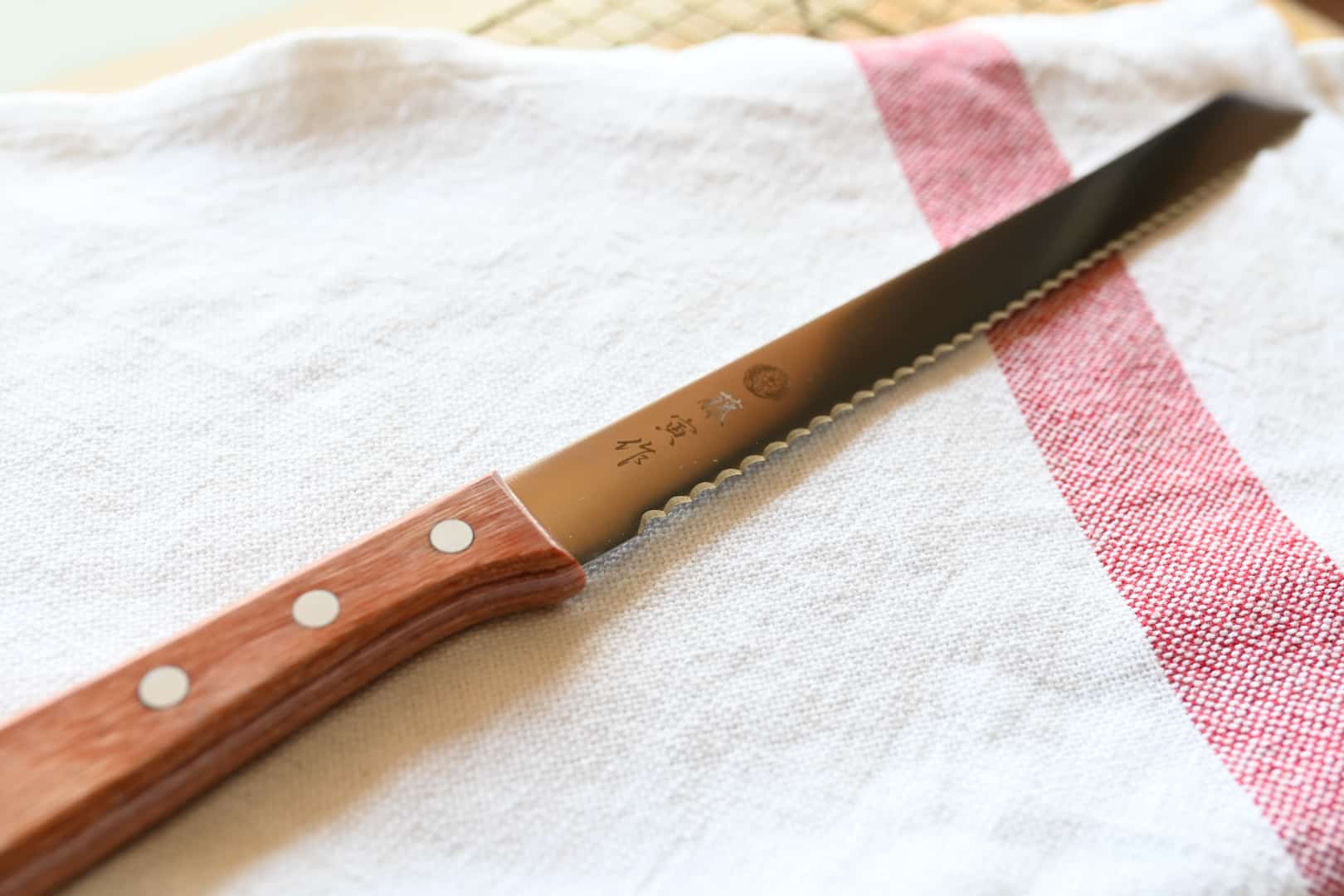 Tojiro Bread Slicer 235mm F737 Bon Ton Bakery