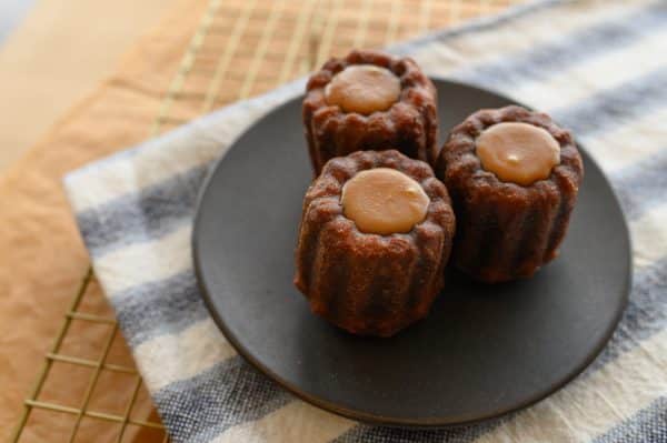 Salted Caramel Canelé de Bordeaux