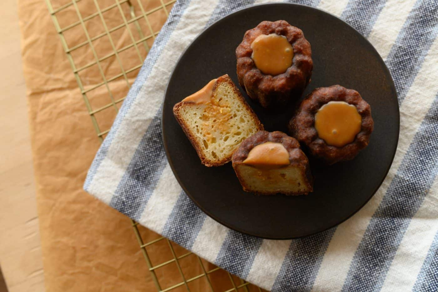 Salted Caramel Canelé de Bordeaux - Image 3