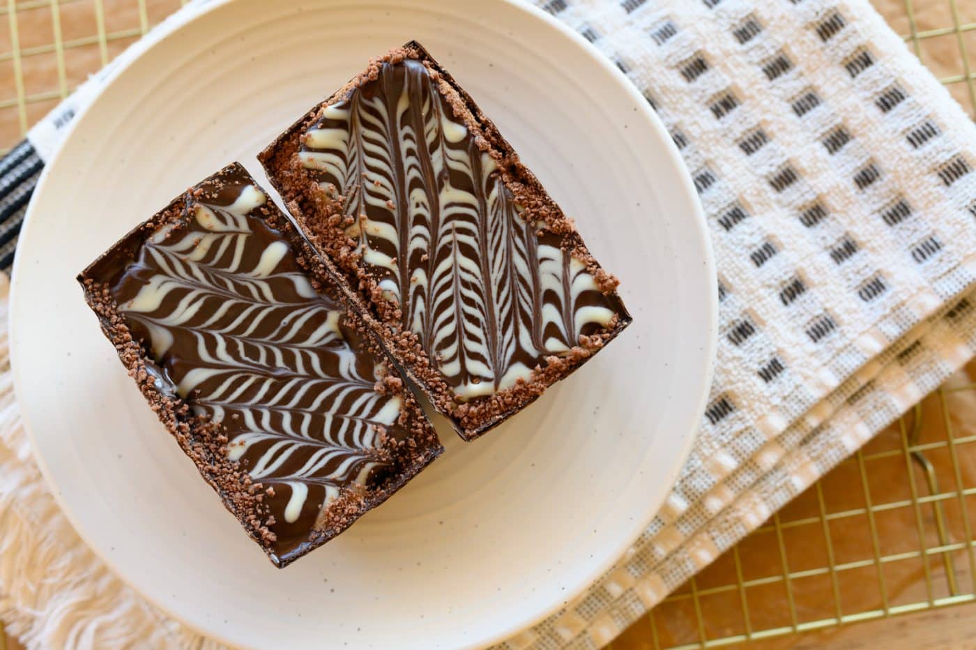 Austrian Chocolate Mini Loaf Cake - Image 2
