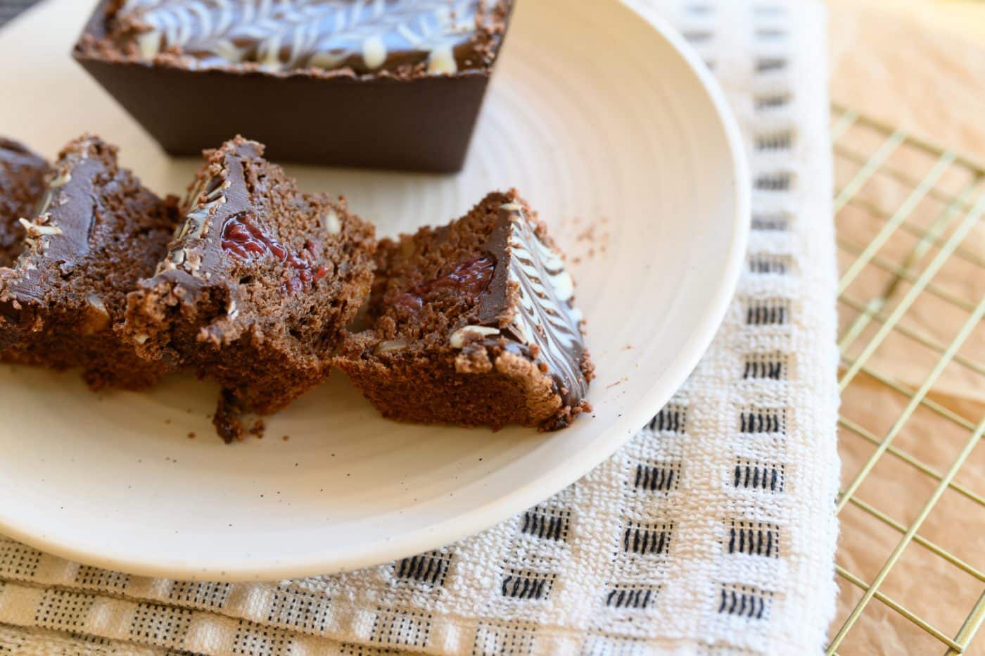 Austrian Chocolate Mini Loaf Cake - Image 3