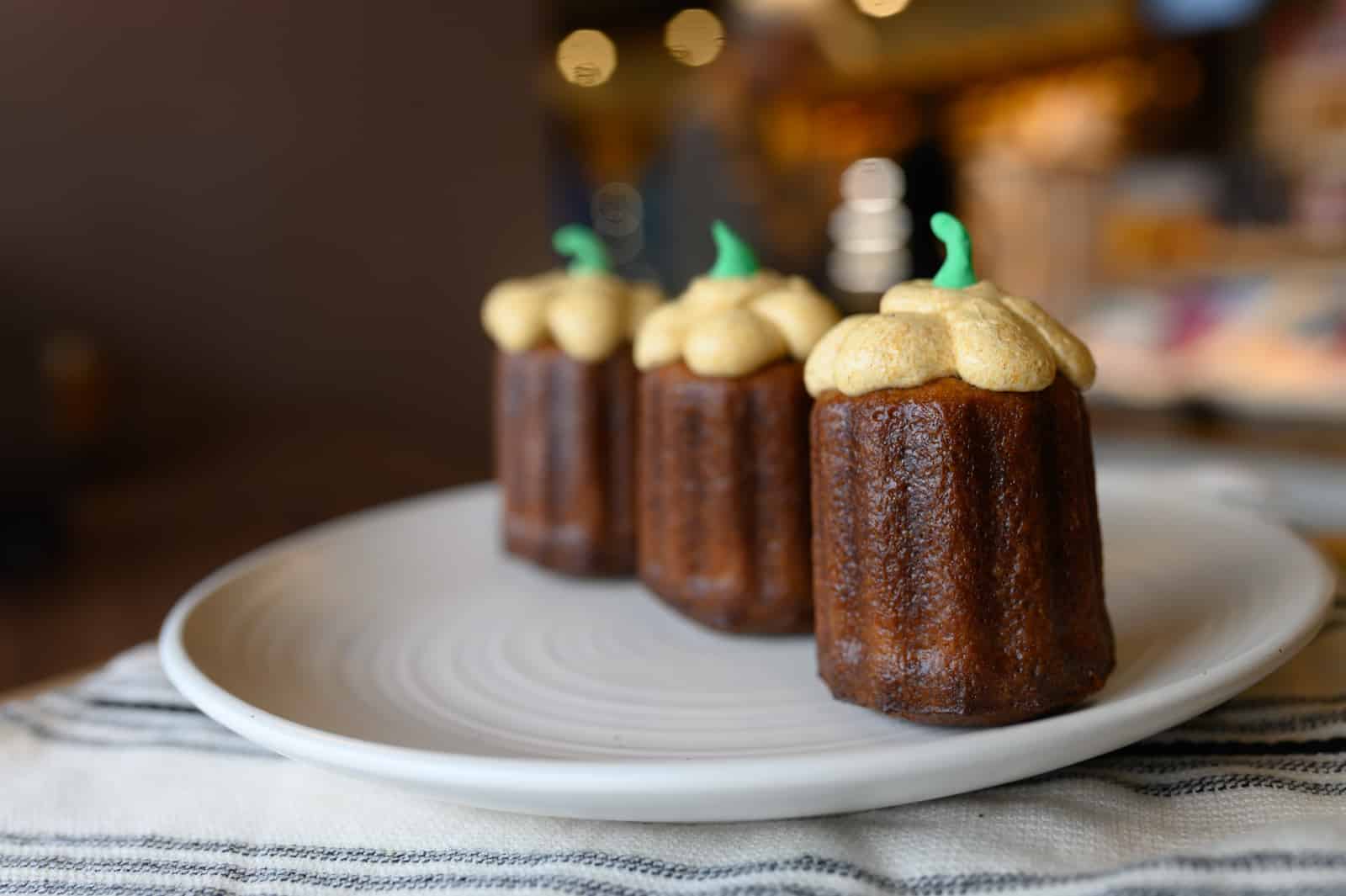 Pumpkin Spice Canelé de Bordeaux