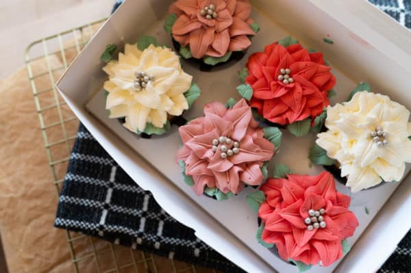 Christmas Bouquet Cupcakes